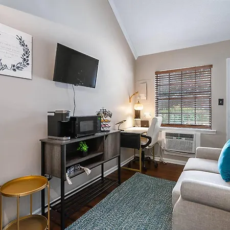 Central Cute Loft Downtown Raleigh